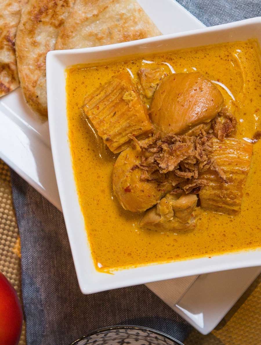 Yellow Chicken Curry with Roti Bread